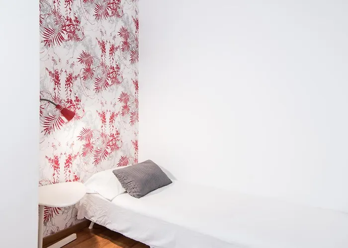 アパート With Terrace A Step Away From Montjuic, バルセロナ