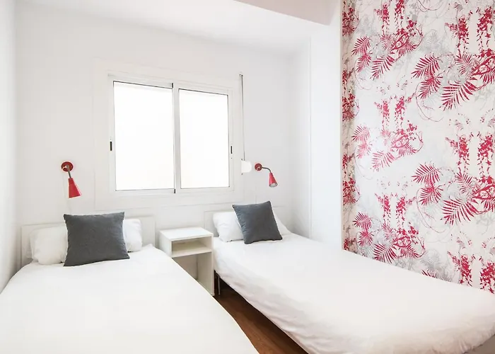 アパート With Terrace A Step Away From Montjuic, *